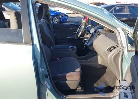 2013 Toyota Prius V Three из США, поврежденный, VIN JTDZN3EU6D3215005